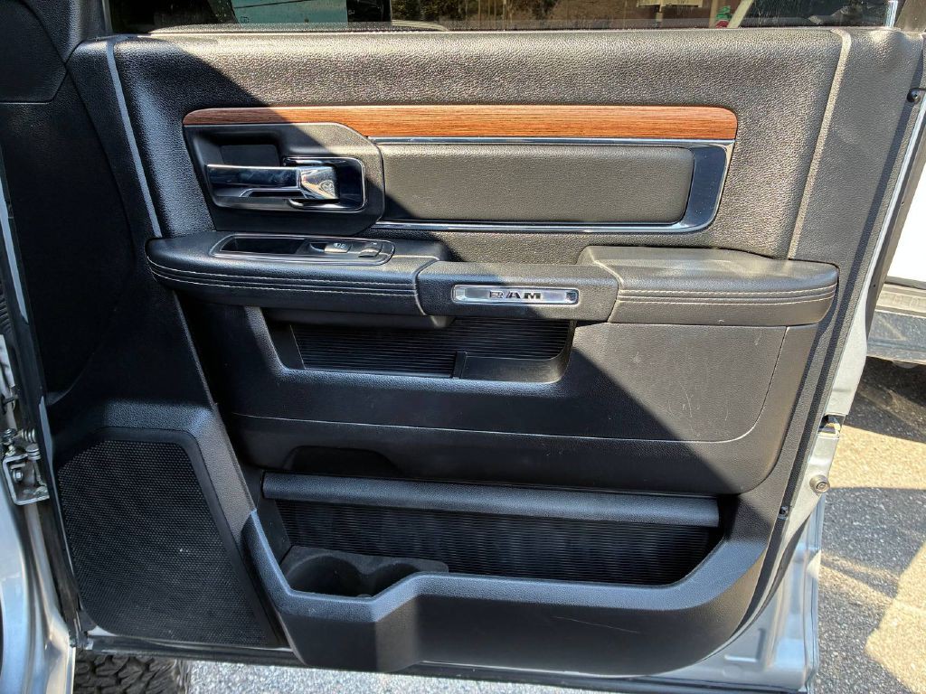 2015 RAM 2500 Image 18
