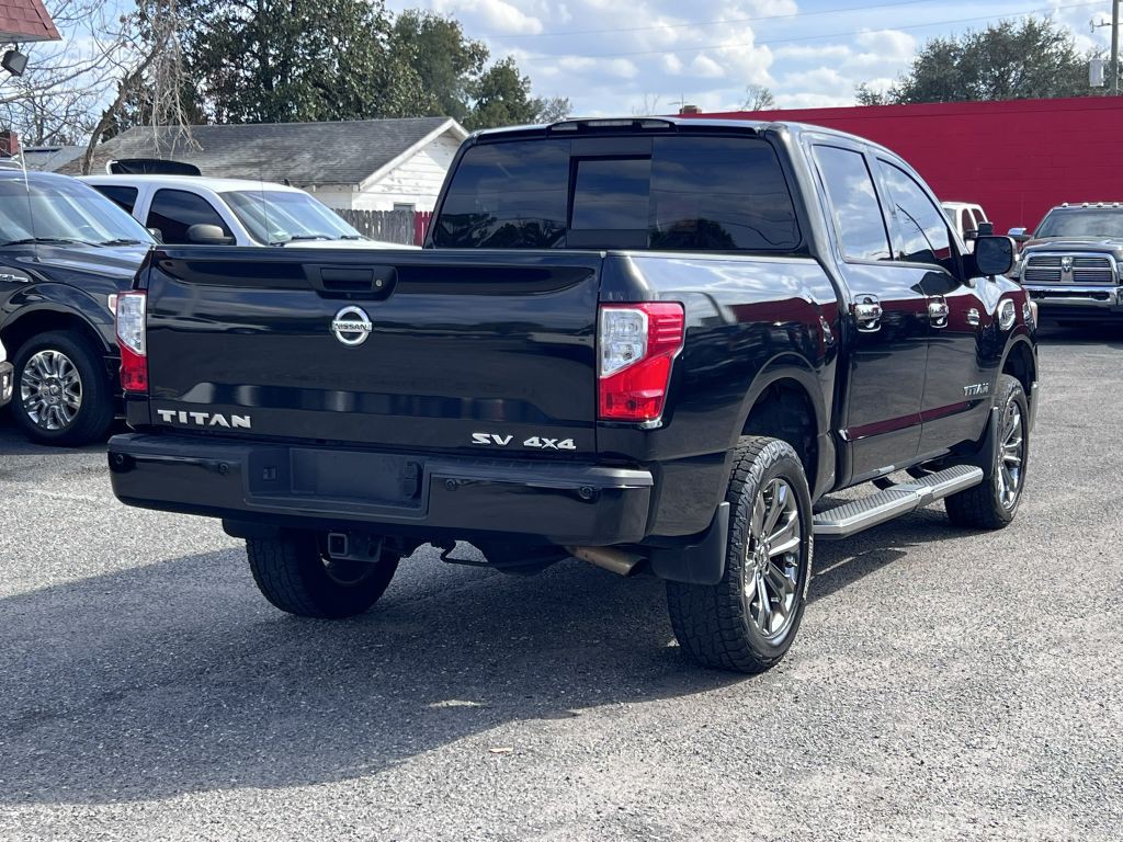2017 Nissan Titan Image 7