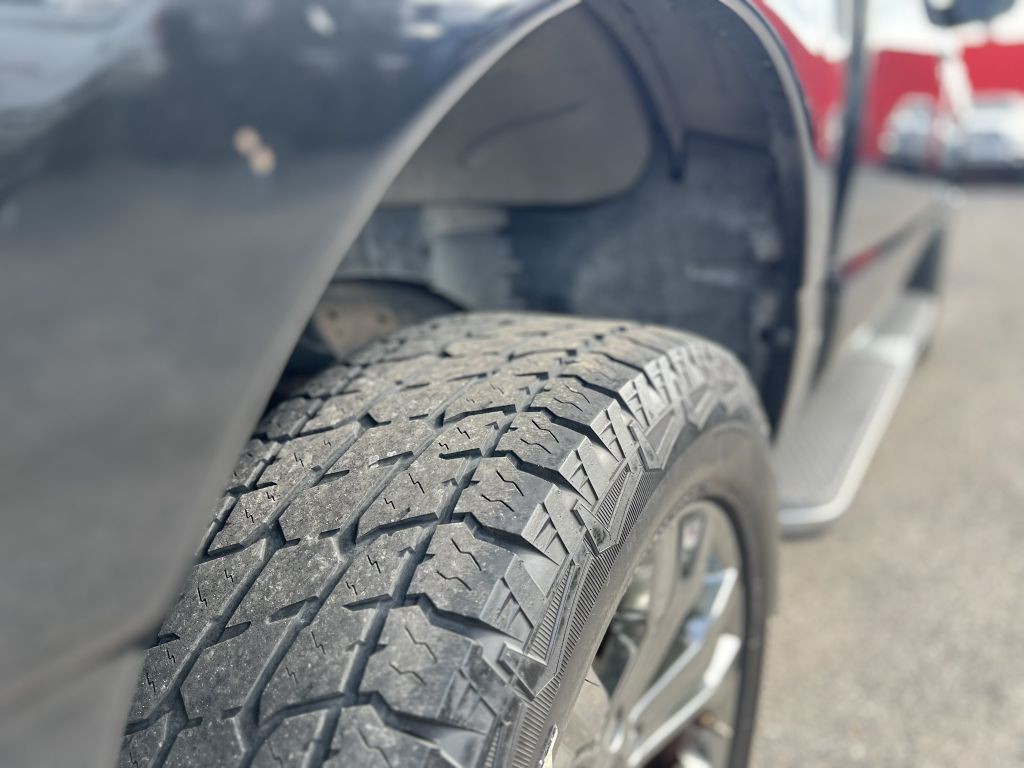 2017 Nissan Titan Image 12