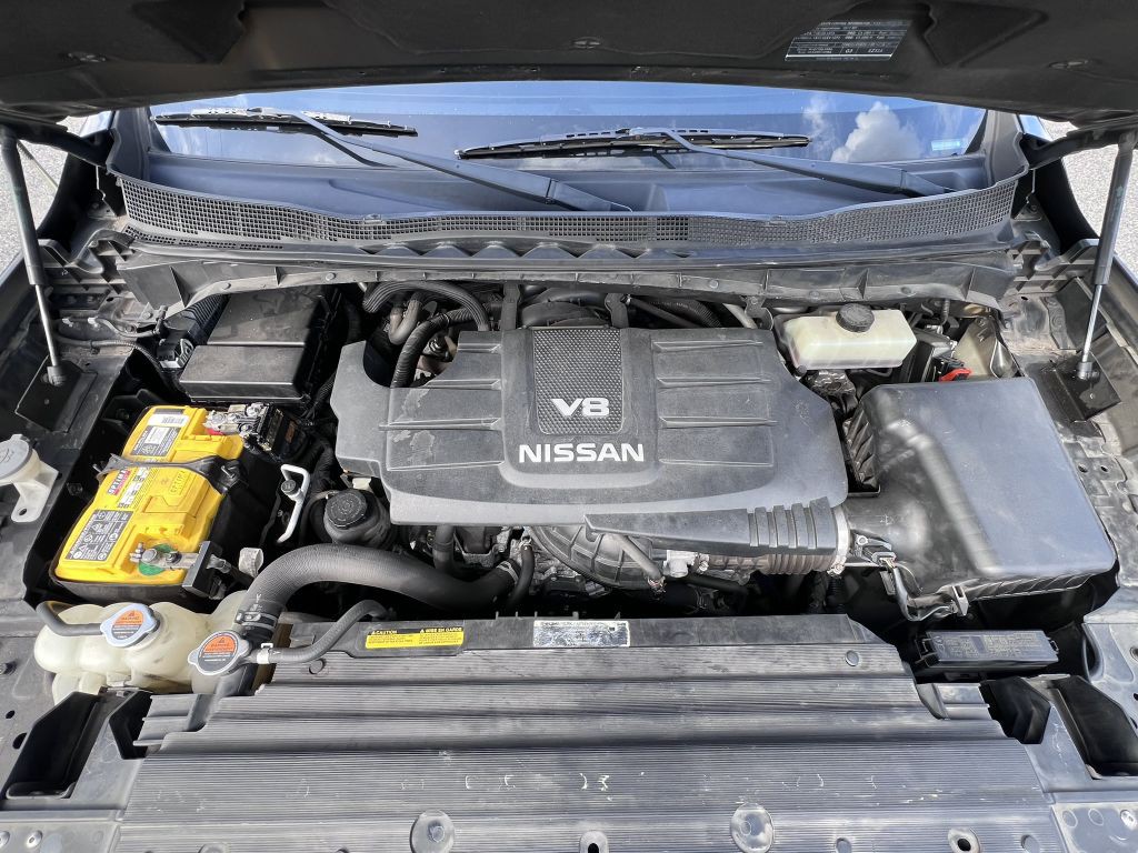 2017 Nissan Titan Image 14