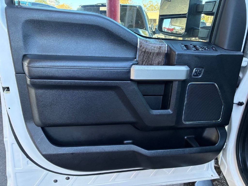 2017 Ford F-250 Image 12