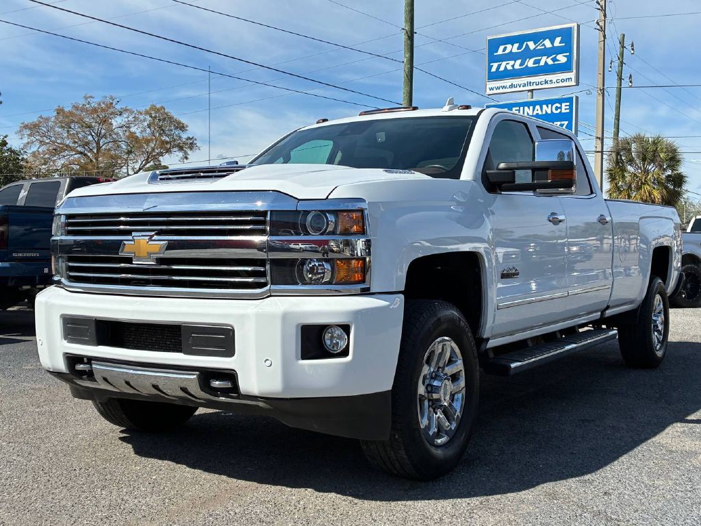 2017 Chevrolet Silverado 1500 Image 1