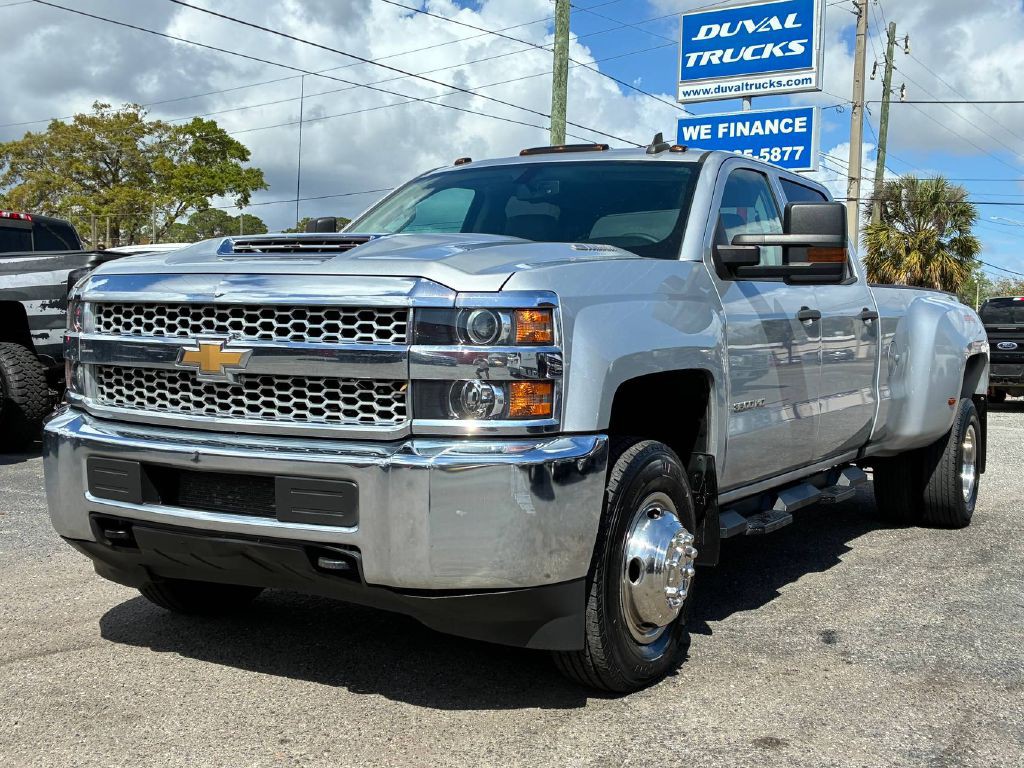 2019 Chevrolet Silverado 1500 Image 1