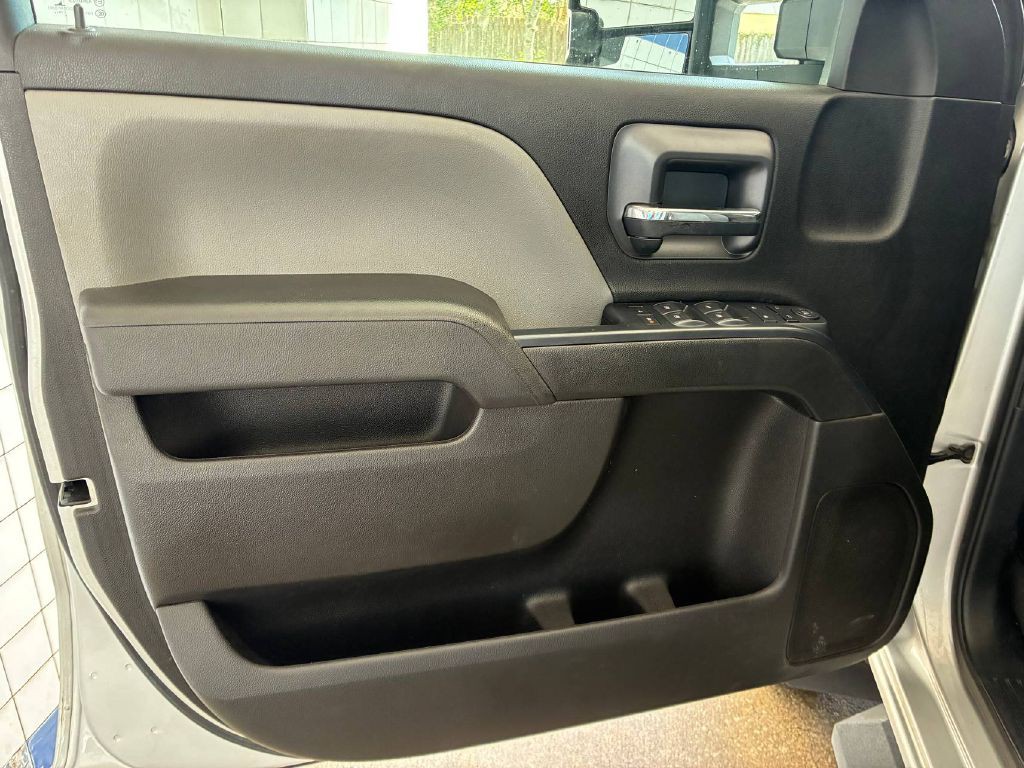 2019 Chevrolet Silverado 1500 Image 11