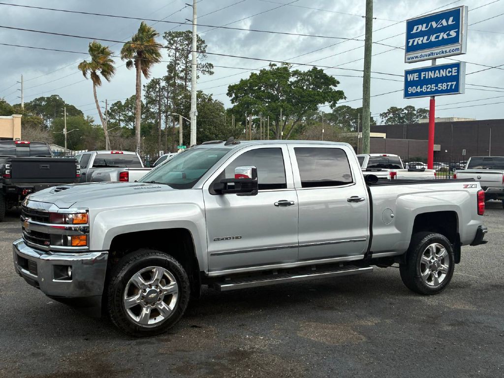 2018 Chevrolet Silverado 1500 Image 2