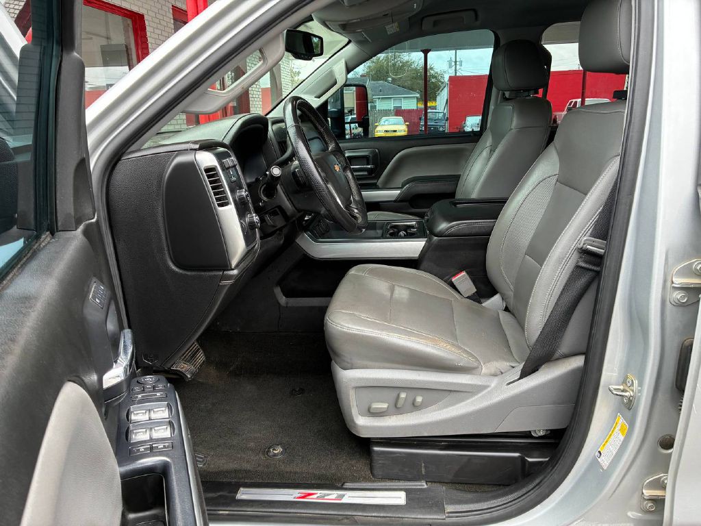 2018 Chevrolet Silverado 1500 Image 9