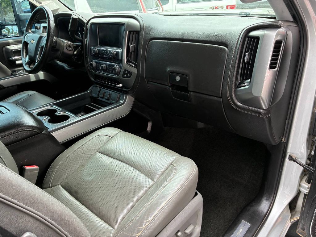 2018 Chevrolet Silverado 1500 Image 15