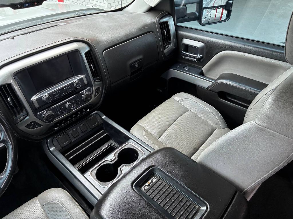 2018 Chevrolet Silverado 1500 Image 18