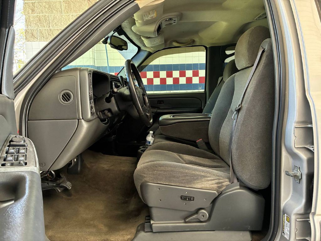 2005 Chevrolet Silverado 1500 Image 9
