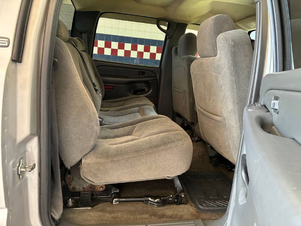 2005 Chevrolet Silverado 1500 Image 13