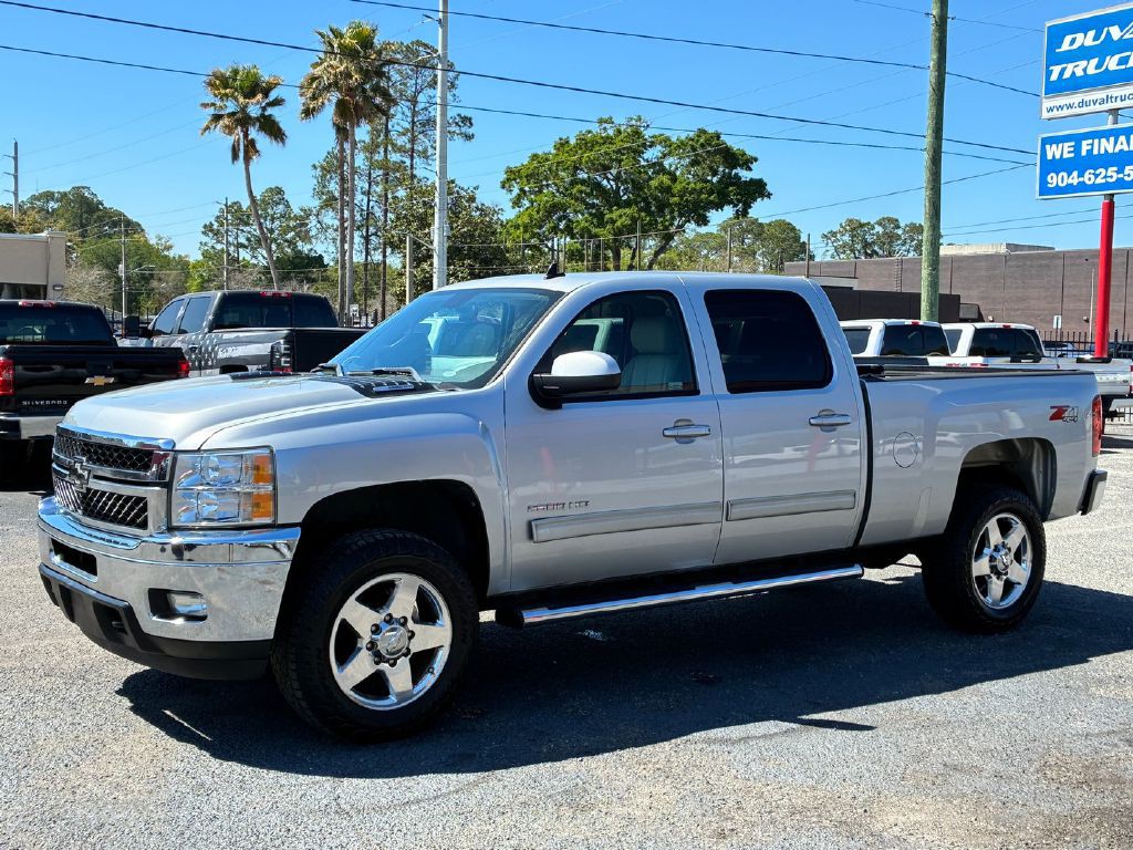 2011 Chevrolet Silverado 1500 Image 2