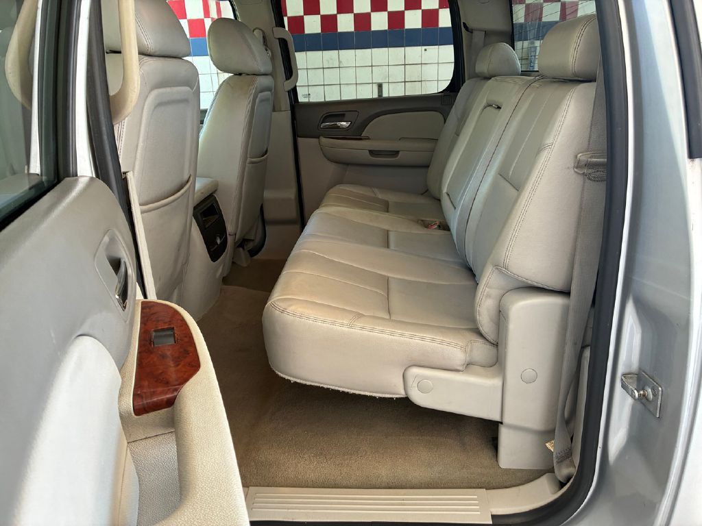 2011 Chevrolet Silverado 1500 Image 13