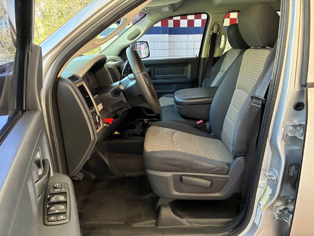 2012 Dodge Ram 2500 Image 9