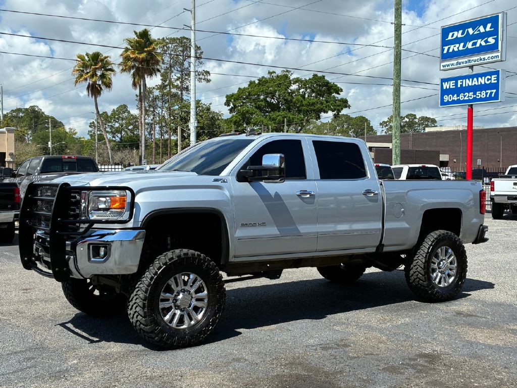 2016 GMC Sierra 2500 Image 2