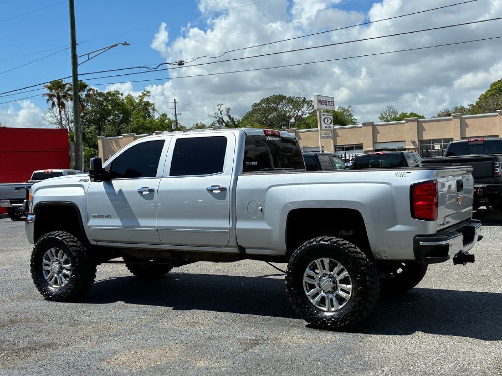 2016 GMC Sierra 2500 Image 3