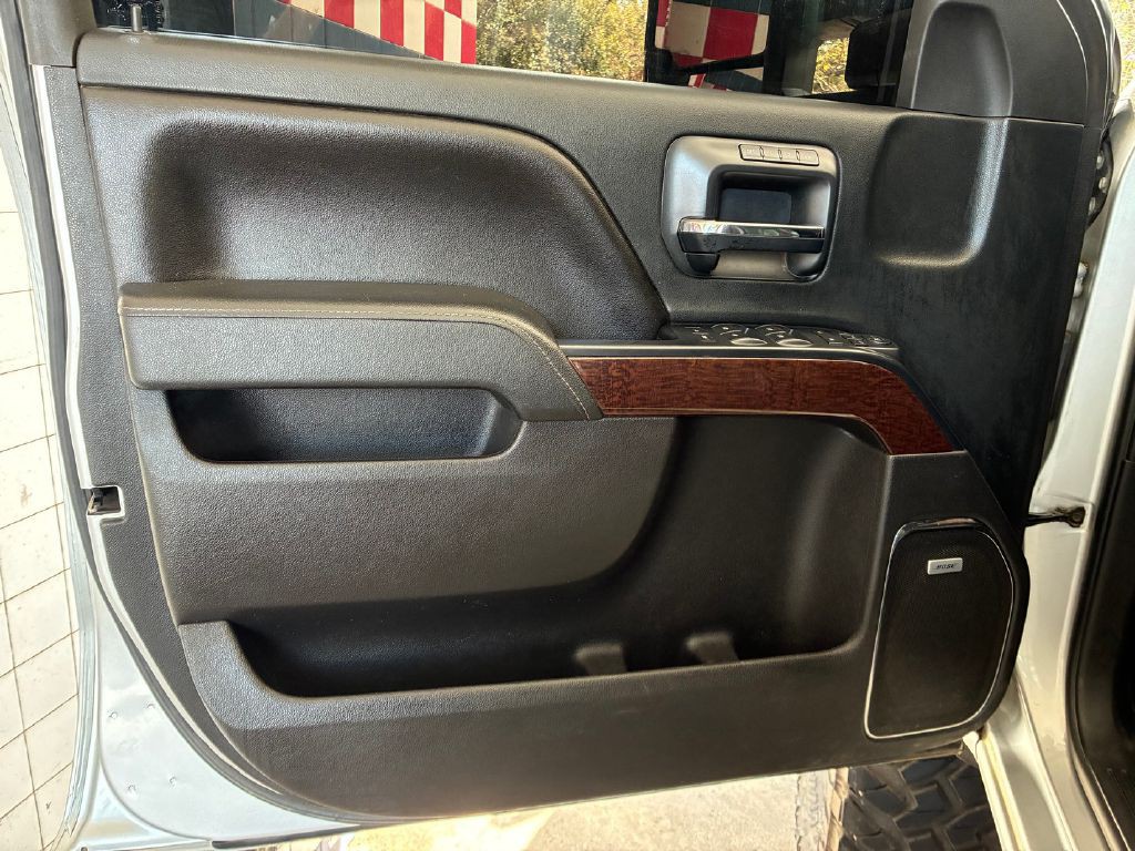 2016 GMC Sierra 2500 Image 11