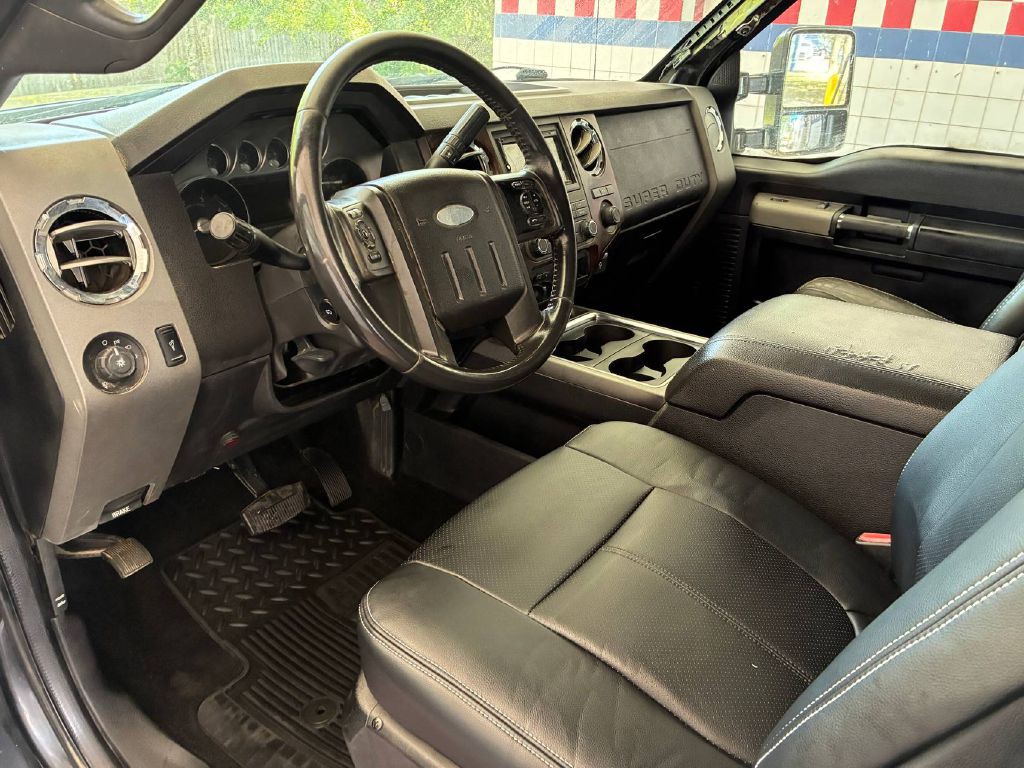 2011 Ford F-250 Image 10