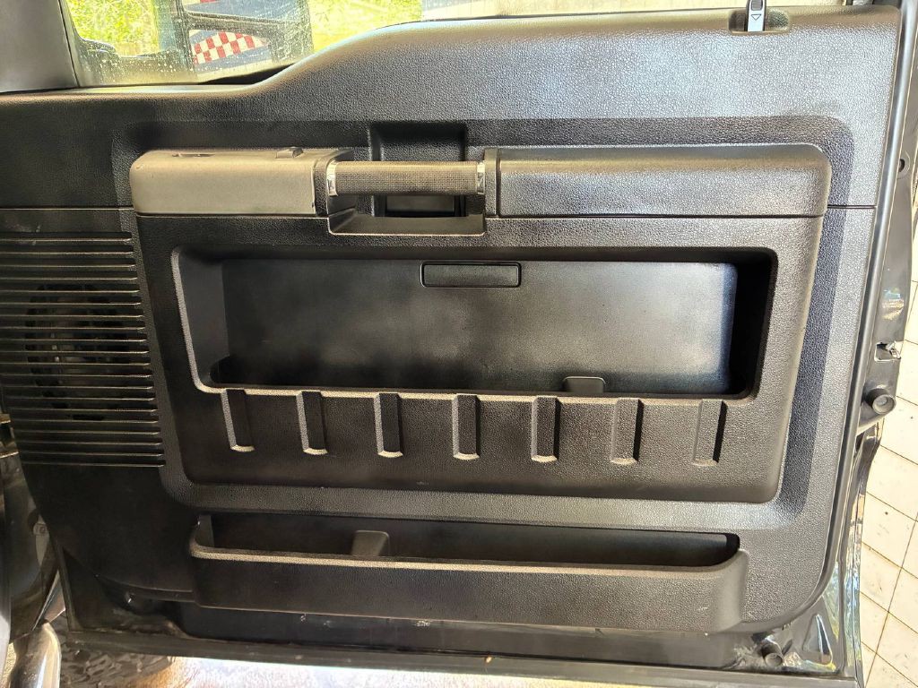 2011 Ford F-250 Image 16