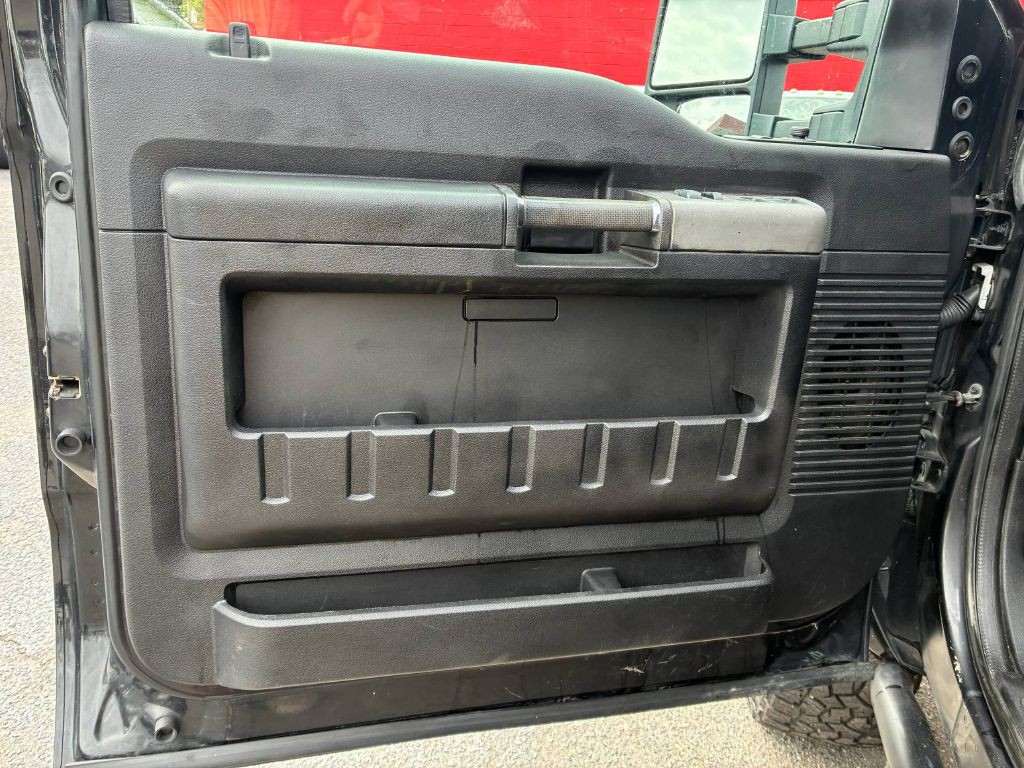 2011 Ford F-250 Image 11