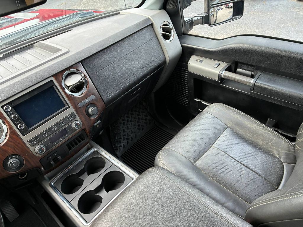 2011 Ford F-250 Image 18