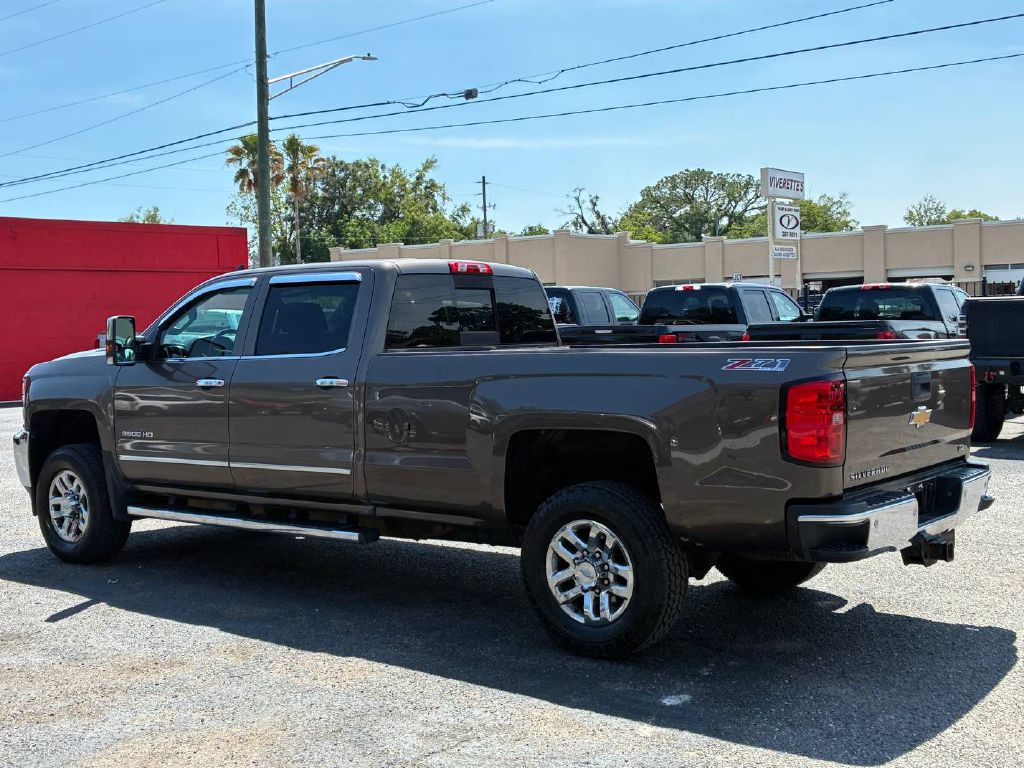 2015 Chevrolet Silverado 1500 Image 3