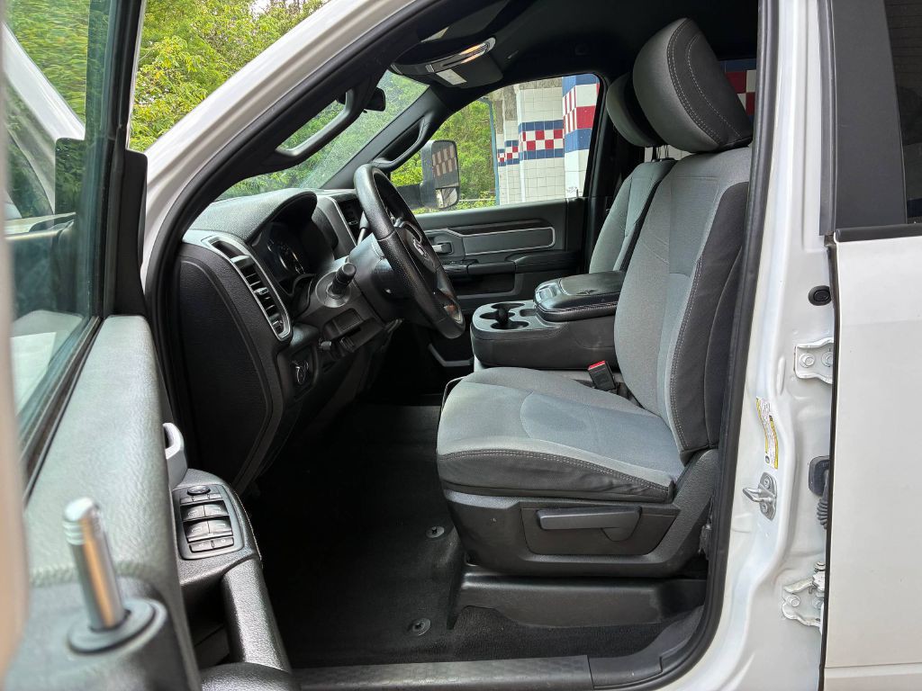 2021 RAM 2500 Image 9