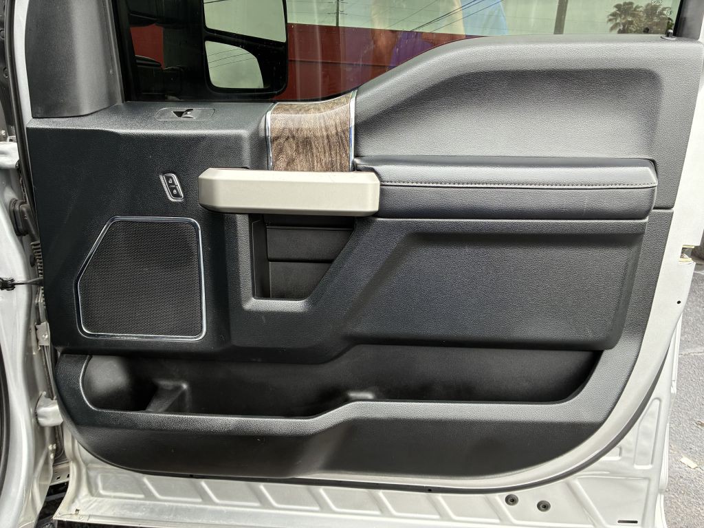 2018 Ford F-350 Image 17