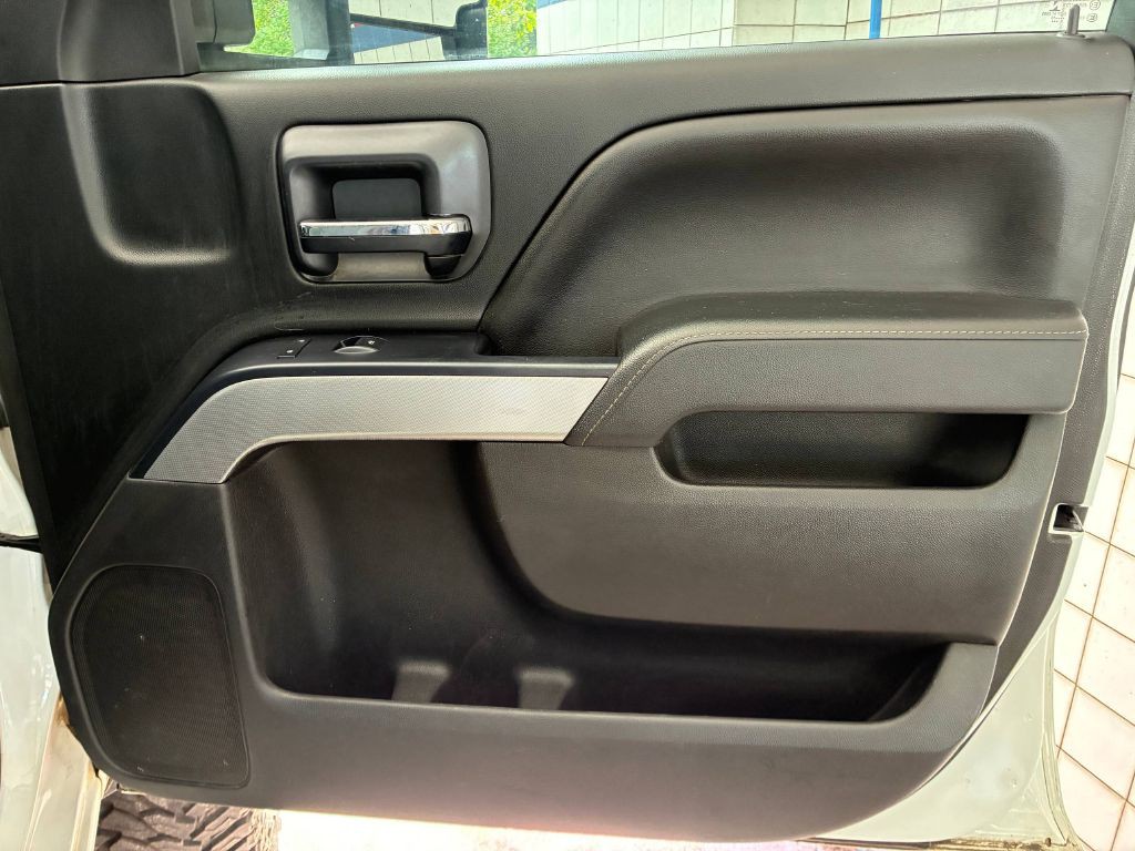 2015 Chevrolet Silverado 1500 Image 17
