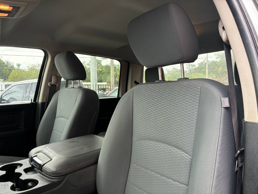 2015 RAM 3500 Image 12