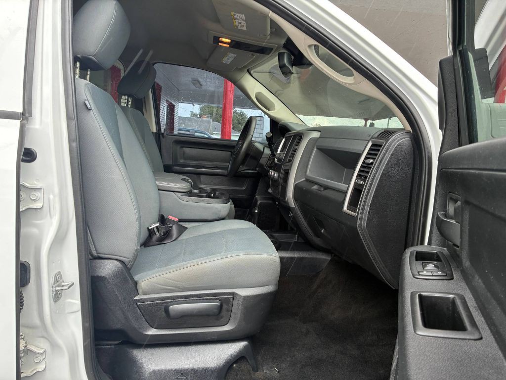 2015 RAM 3500 Image 15