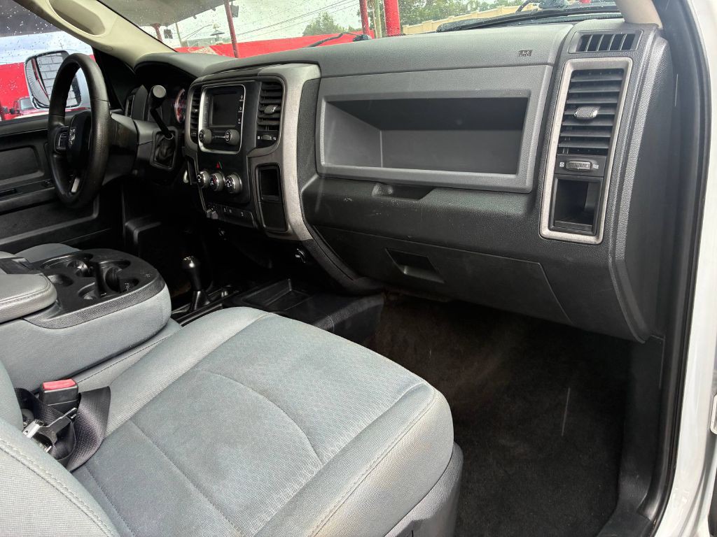2015 RAM 3500 Image 16