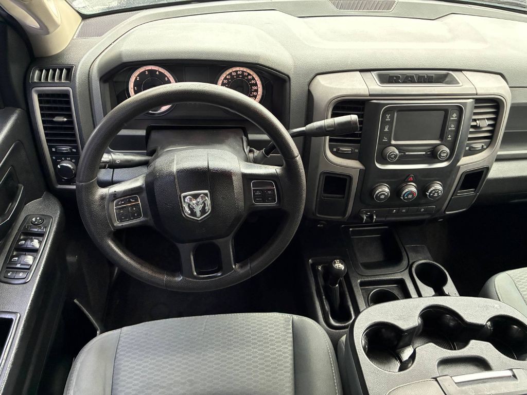 2015 RAM 3500 Image 18
