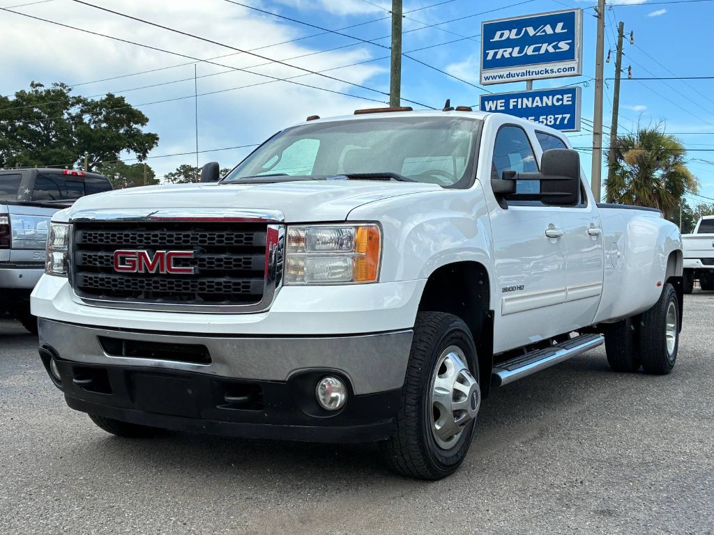 2011 GMC Sierra Image 1