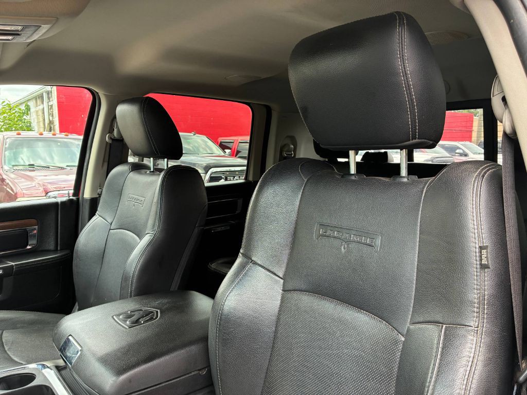 2017 RAM 3500 Image 11