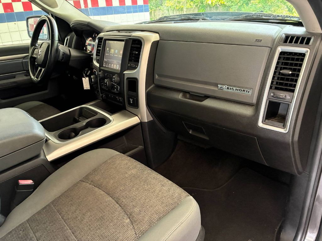 2017 RAM 1500 Image 16