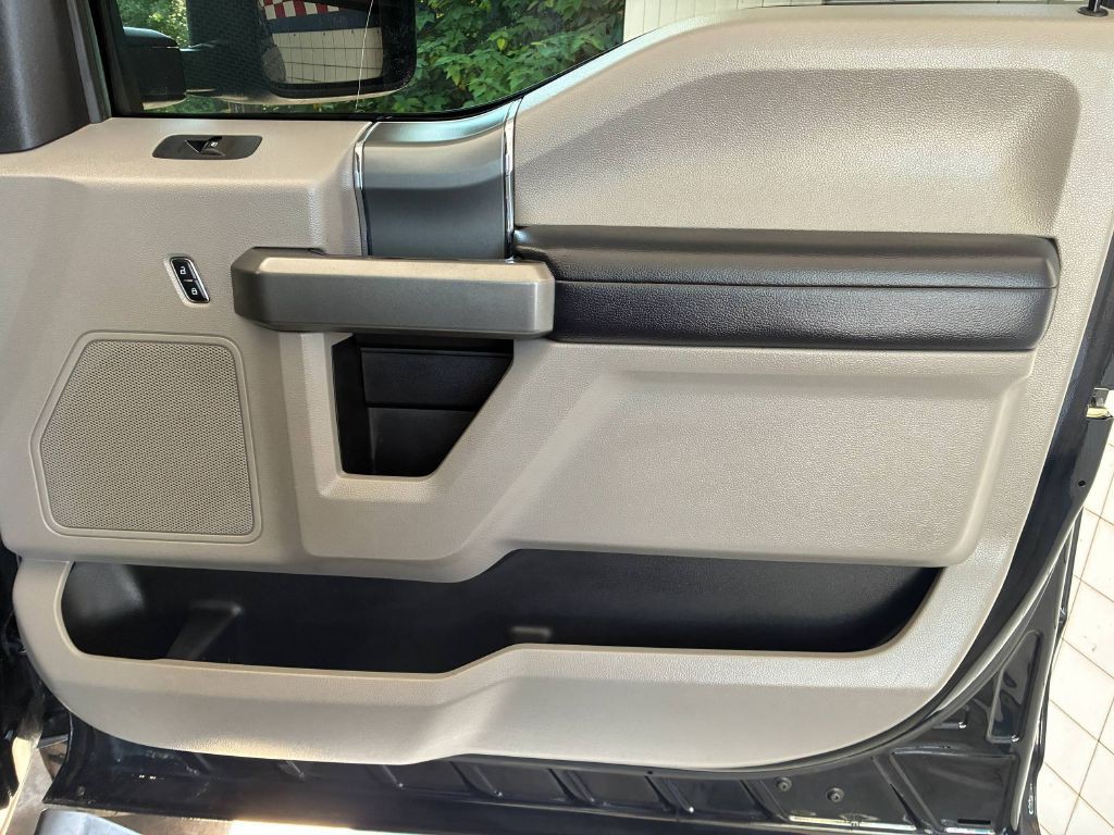 2017 Ford F-250 Image 18