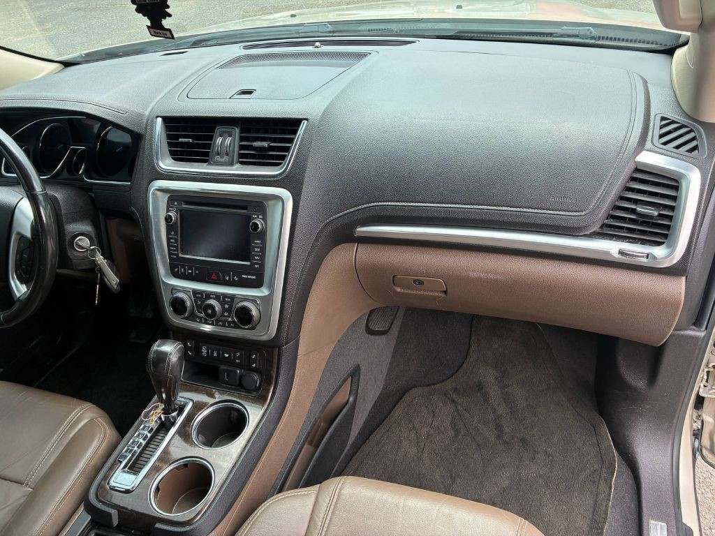 2015 GMC Acadia Image 18