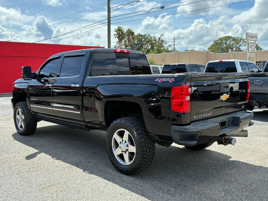 2016 Chevrolet Silverado 1500 Image 3