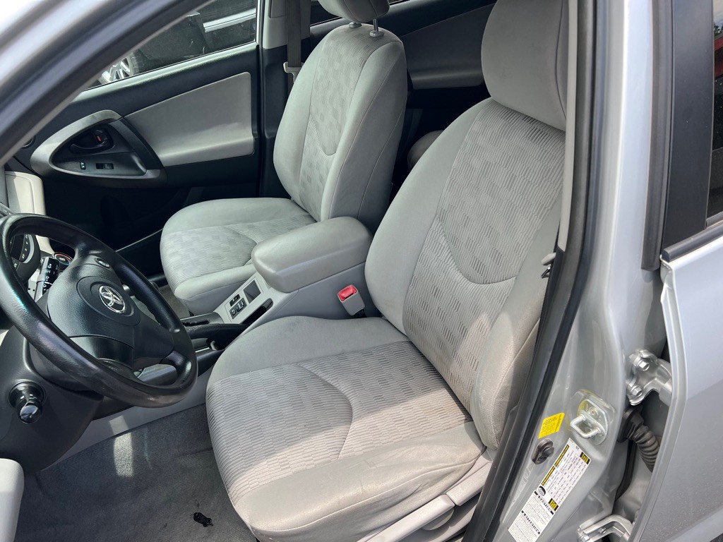 2011 Toyota Rav4 Image 9