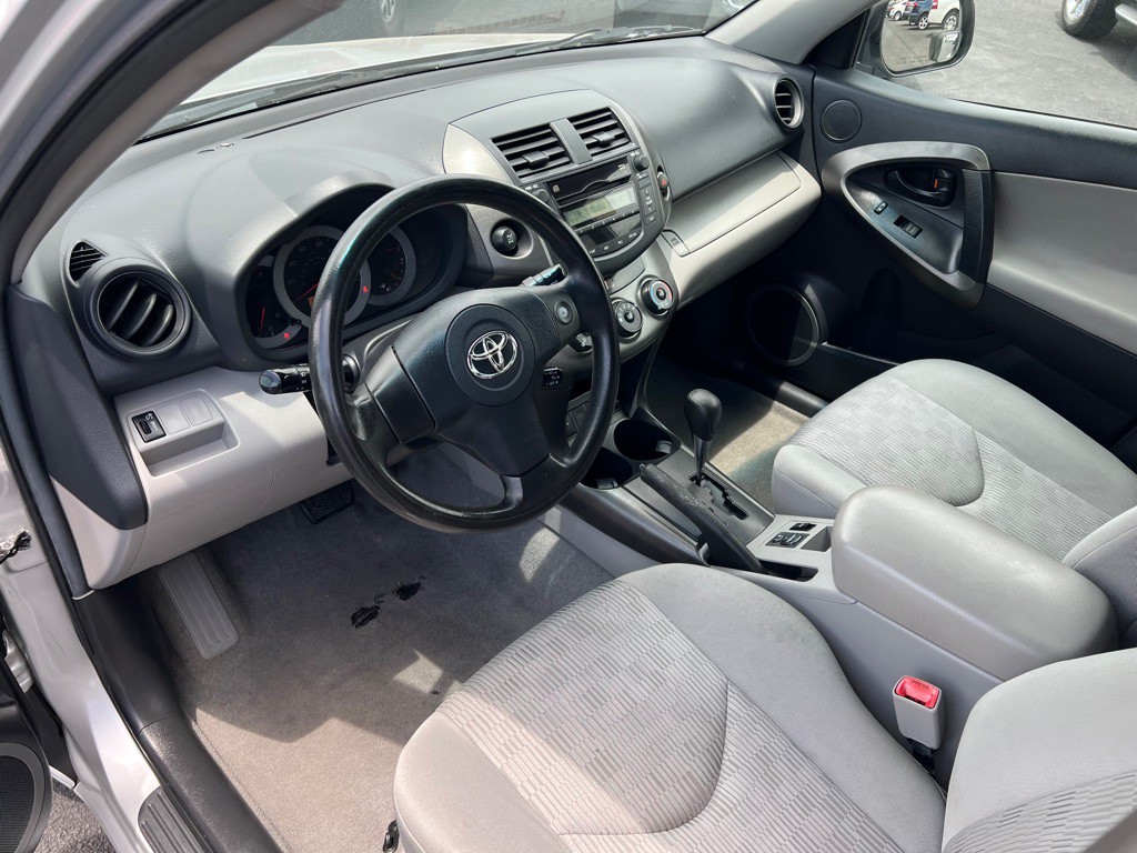 2011 Toyota Rav4 Image 10