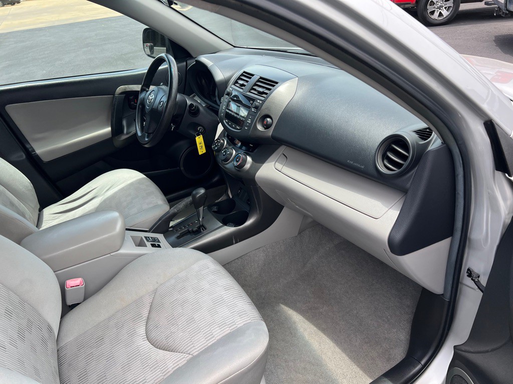 2011 Toyota Rav4 Image 13
