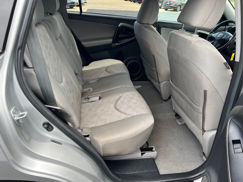 2011 Toyota Rav4 Image 15