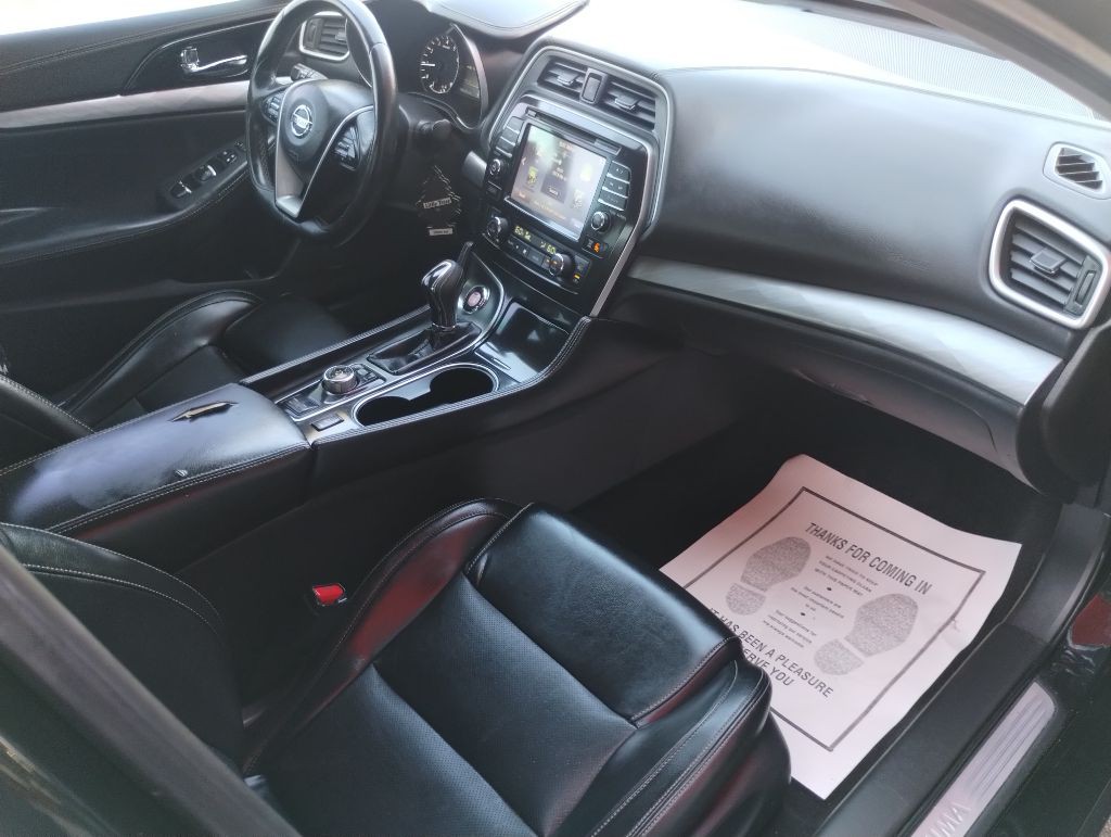 2017 Nissan Maxima Image 11