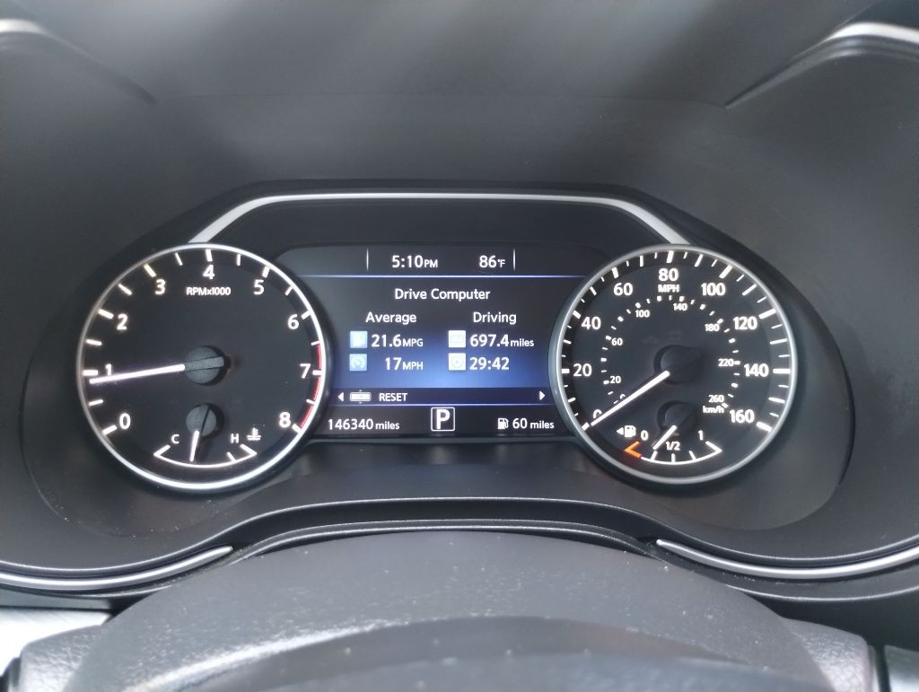 2017 Nissan Maxima Image 12