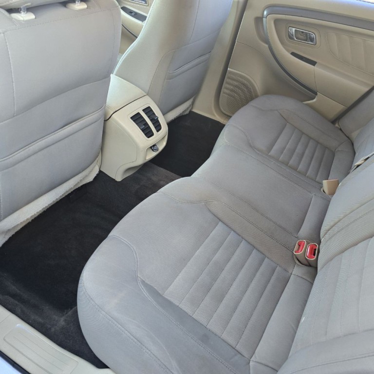 2013 Ford Taurus Image 11