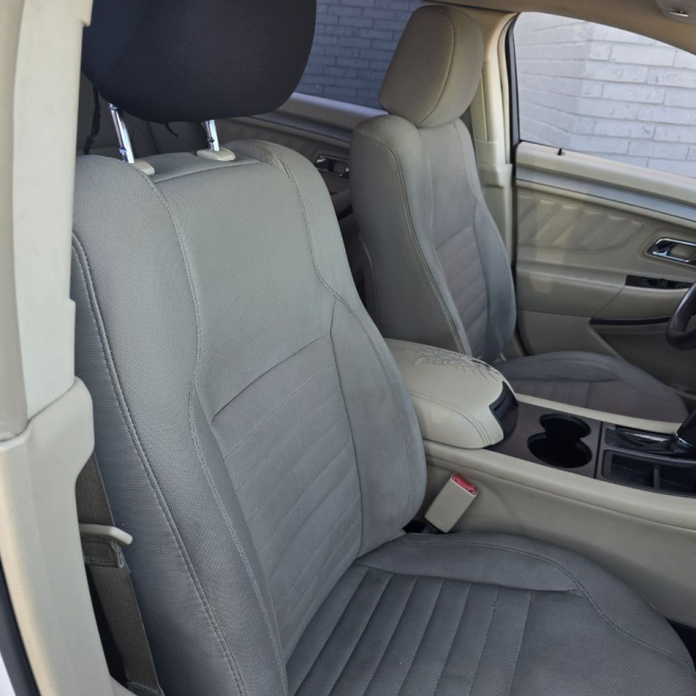 2013 Ford Taurus Image 13