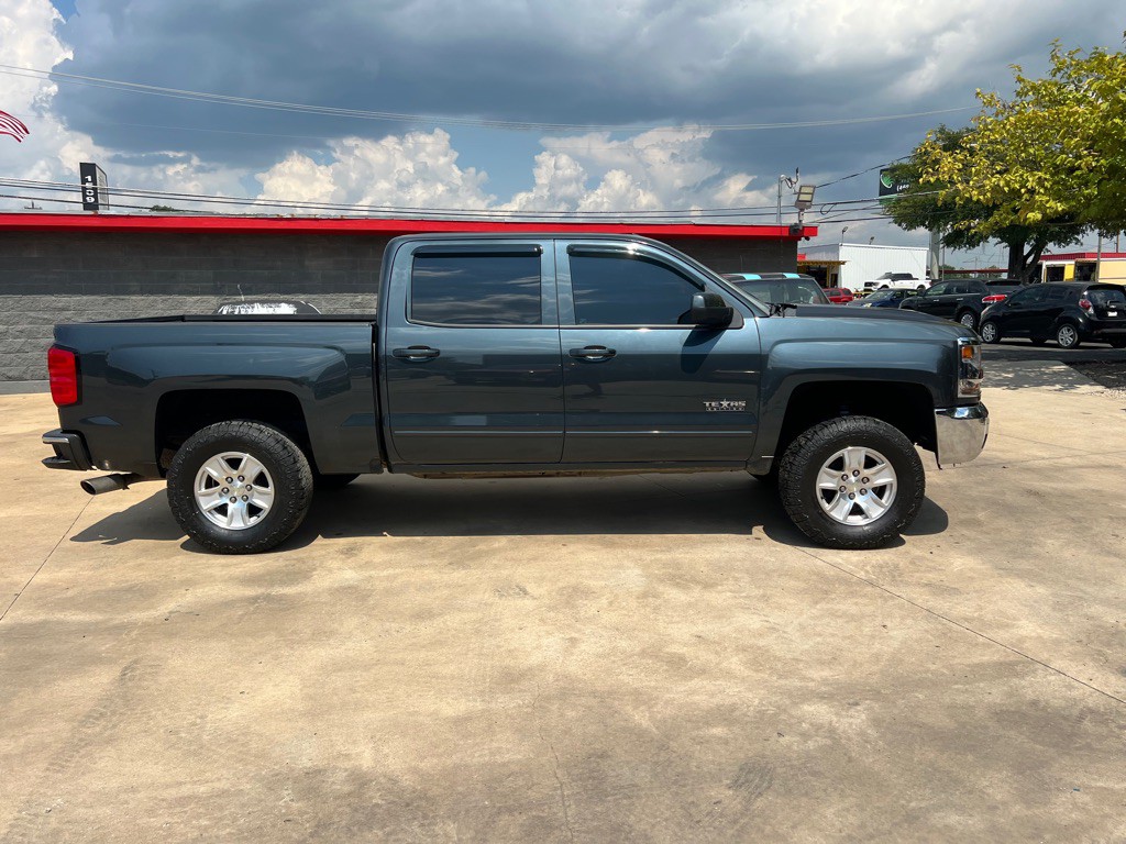 2018 Chevrolet Silverado 1500 Image 2