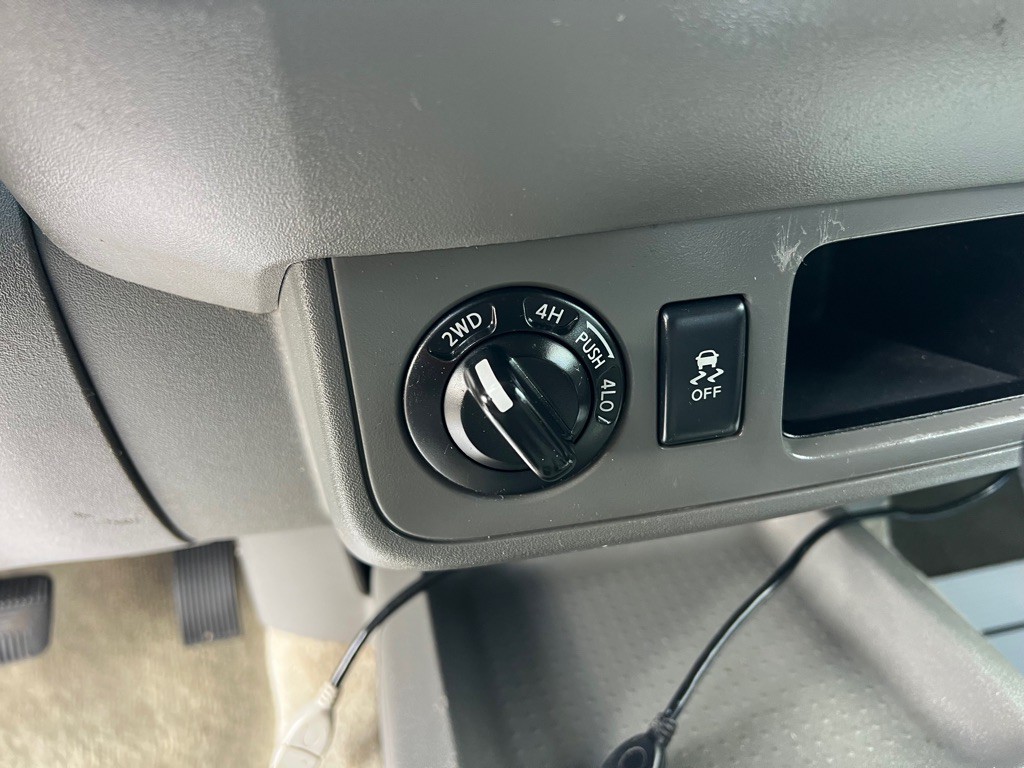 2015 Nissan Frontier Image 17