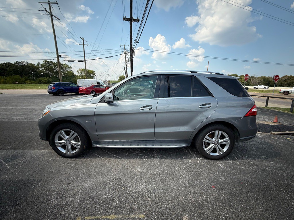 2012 Mercedes-Benz M-Class Image 2