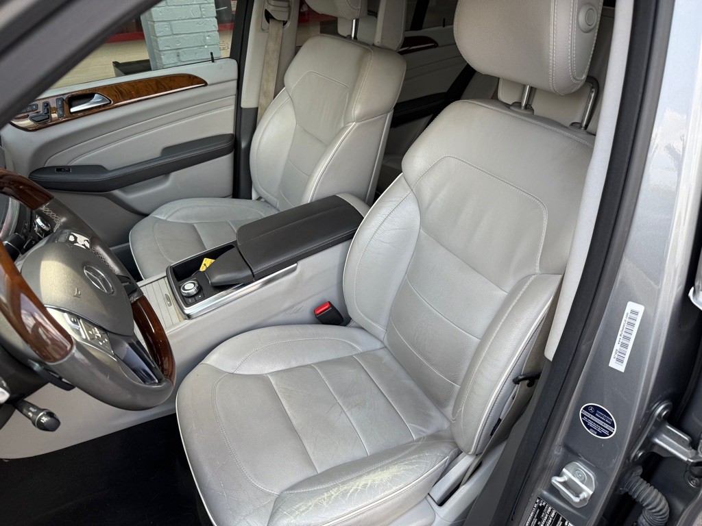 2012 Mercedes-Benz M-Class Image 9